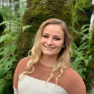 Meet your Posher, Julia